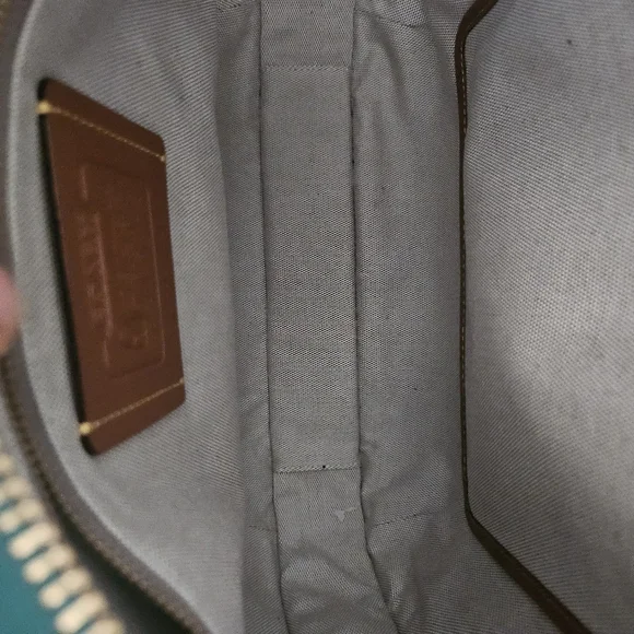 Coach Ergo 33 - Picture 6 of 7